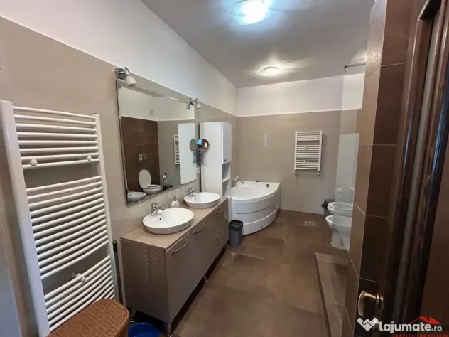 Apartament cu 3 camere de zona OCPI - Lidl - Focsani (Vrancea)