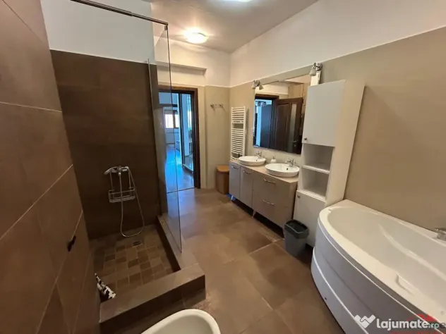 Apartament cu 3 camere de zona OCPI - Lidl - Focsani (Vrancea)