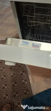 Vand mașina de spălat vase 