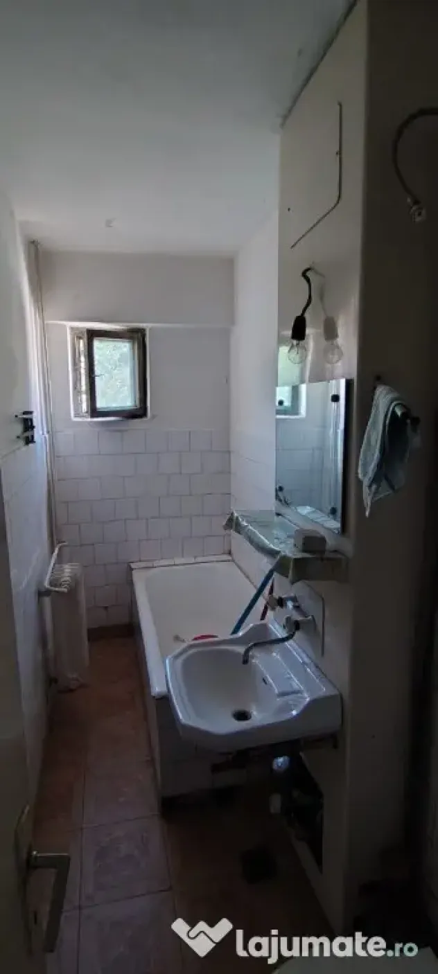 Apartament 2 camere foarte spatios cu 2 balcoane - Botosani (Botosani)