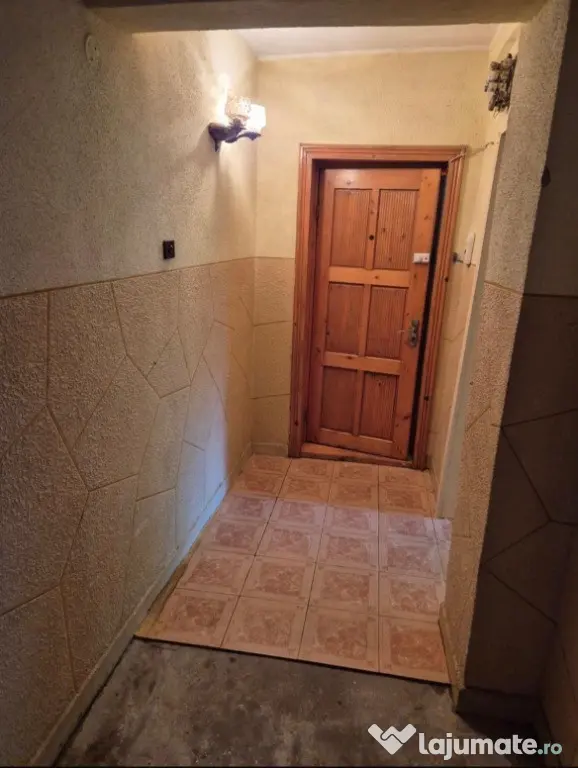 Apartament 2 camere foarte spatios cu 2 balcoane - Botosani (Botosani)