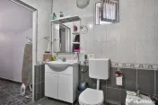 Casă/Spatiu comercial si teren 422 mp de inchiriat zona Uta 