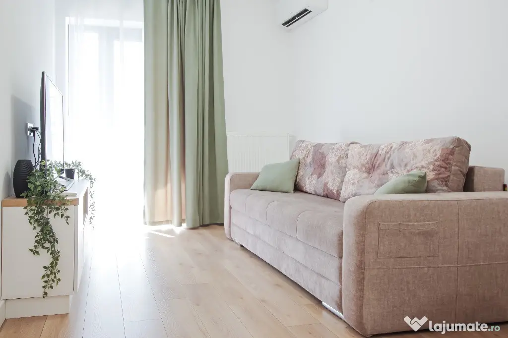 PF închiriez studio modern + loc de parcare | Complex Silk District - Iasi (Iasi)