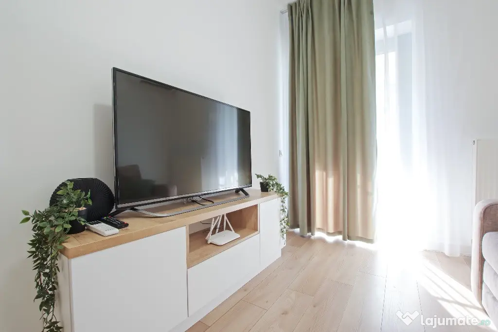 PF închiriez studio modern + loc de parcare | Complex Silk District - Iasi (Iasi)
