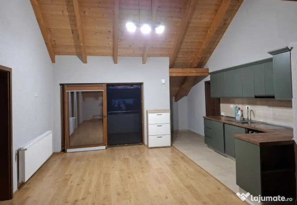 Inchiriez casa 3 camere,140mp utili,teren 1000mp,zona Simian, 700euro - Simian (Mehedinti)