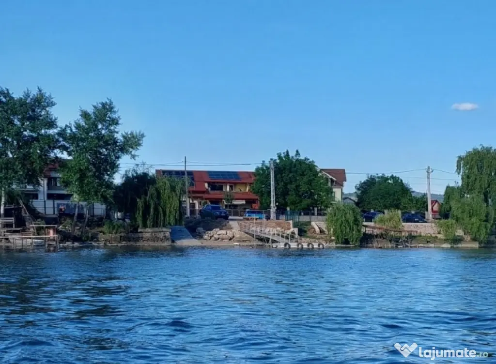 Inchiriez casa 3 camere,140mp utili,teren 1000mp,zona Simian, 700euro - Simian (Mehedinti)