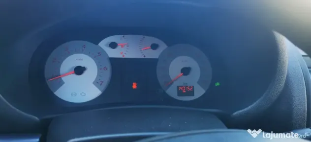 Renault symbol Vand sau schimb cu remorca!