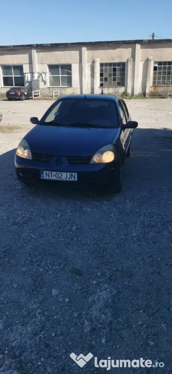 Renault symbol Vand sau schimb cu remorca!