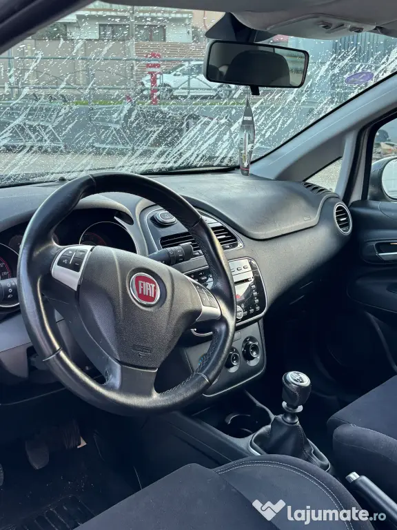 Vând Fiat Punto