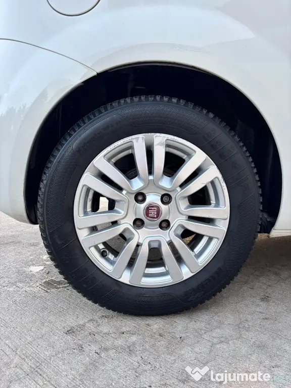 Vând Fiat Punto