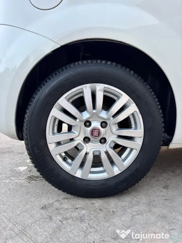 Vând Fiat Punto