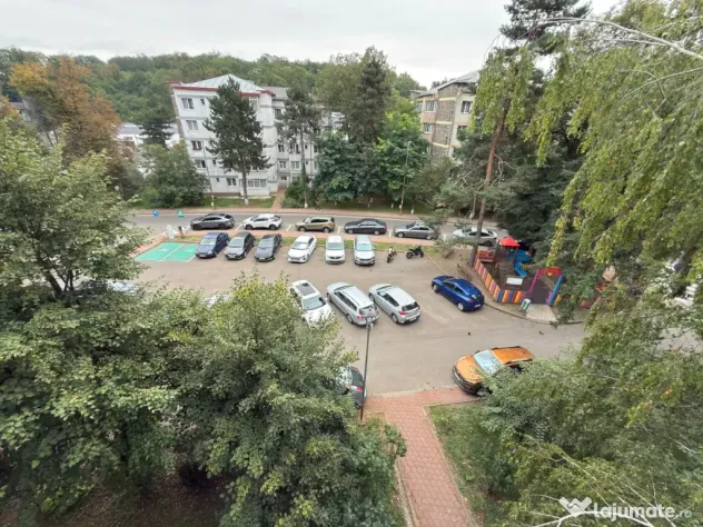 Apartament 3 camere de închiriat zonă centrală, 65 mp, boxă, spațios
