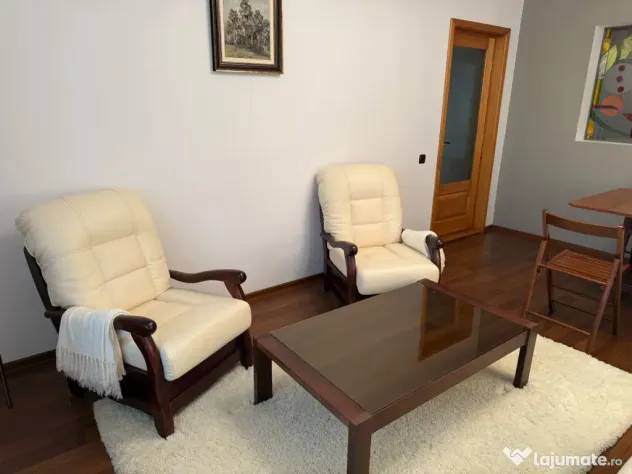Apartament 3 camere de închiriat zonă centrală, 65 mp, boxă, spațios