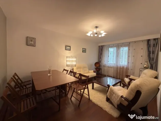 Apartament 3 camere de închiriat zonă centrală, 65 mp, boxă, spațios