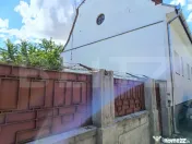De vânzare: Casă primitoare cu 2 camere, curte și pivniț 