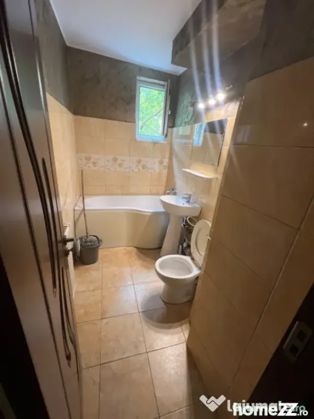 Apartament 2 camere, 55 mp, zona Rovine - Craiova (Dolj)