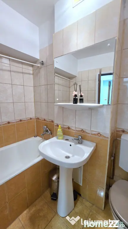 UNIVERSITATE - proprietar, BLOC 1980, AP 4 camere decomandat - Bucuresti (Bucuresti-Ilfov)