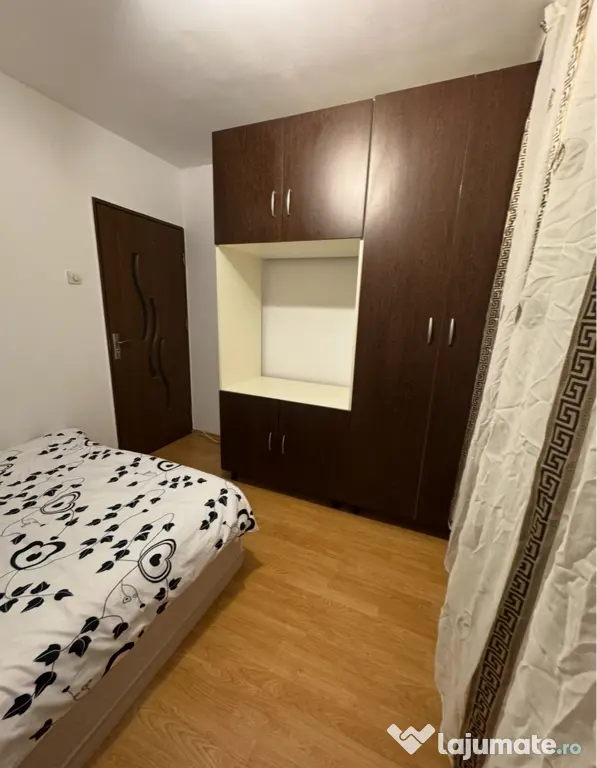 Închiriez apartament 2 camere str. Alexandru Vlăhuța
