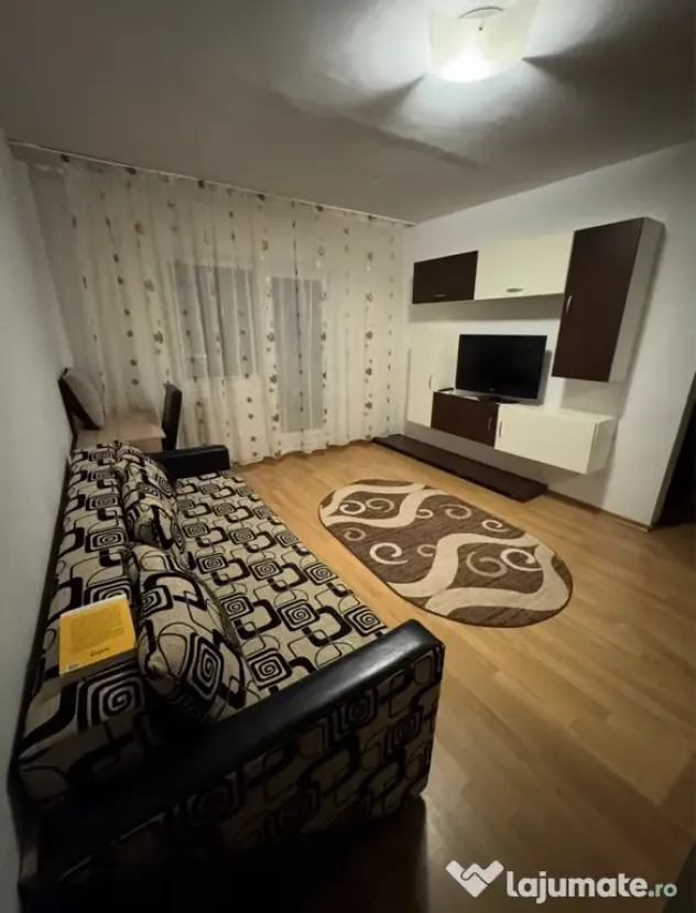Închiriez apartament 2 camere str. Alexandru Vlăhuța