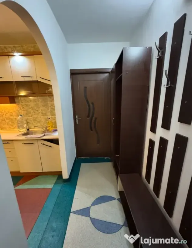 Închiriez apartament 2 camere str. Alexandru Vlăhuța
