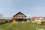 Proprietate cu 2 case si curte in Oarja, AG