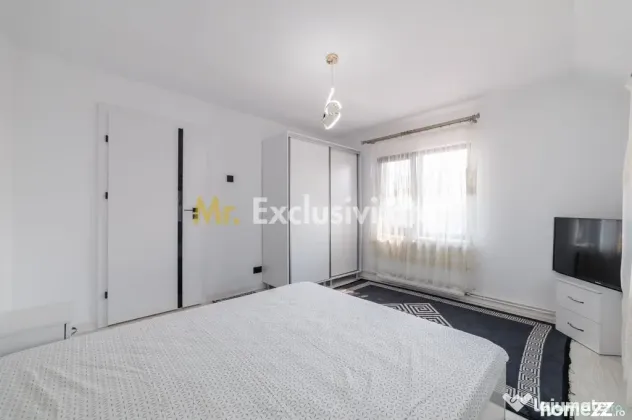 Proprietate cu 2 case si curte in Oarja, AG - Oarja (Arges)