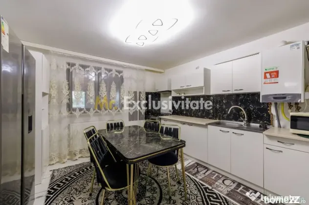 Proprietate cu 2 case si curte in Oarja, AG - Oarja (Arges)