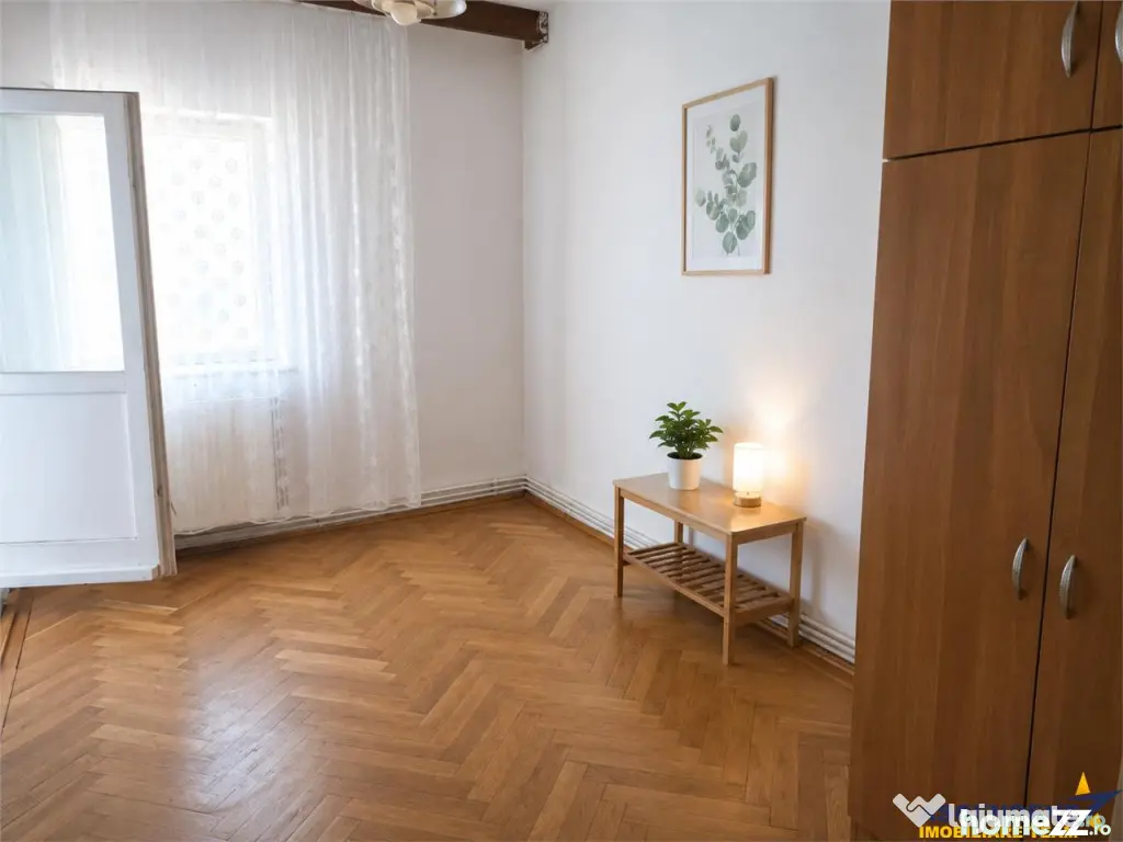 Drumul Poienii .LIvada Postei: 3 camere decomandate,2 balcoa - Brasov (Brasov)