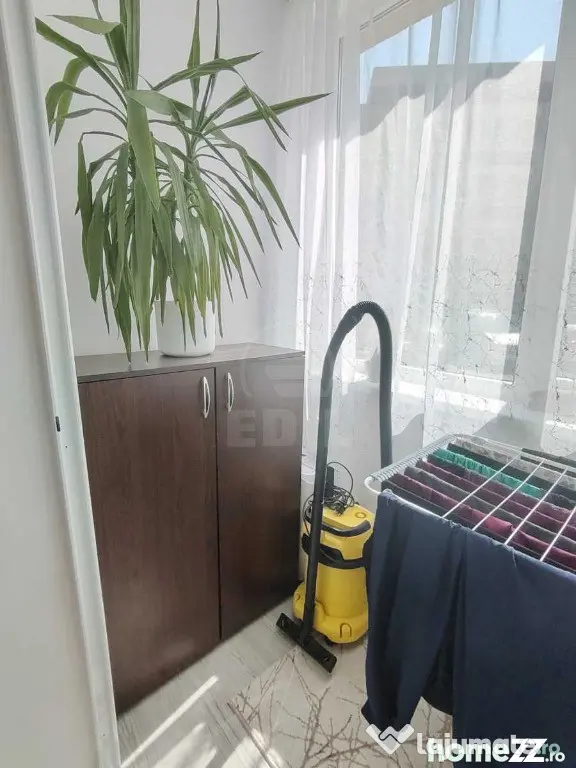 Apartament 3 camere semidecomandat zona Florilor - Floresti (Cluj)