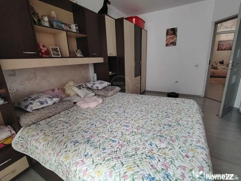 Apartament 3 camere semidecomandat zona Florilor - Floresti (Cluj)