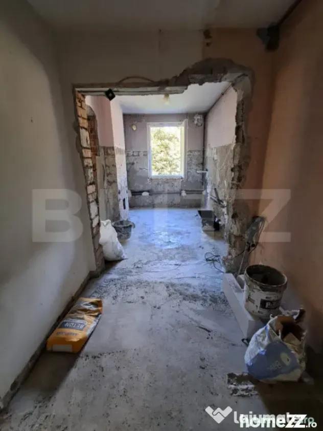 Apartament 2 camere, 52 mp, balcon, renovări esențiale, Mu - Targu Mures (Mures)
