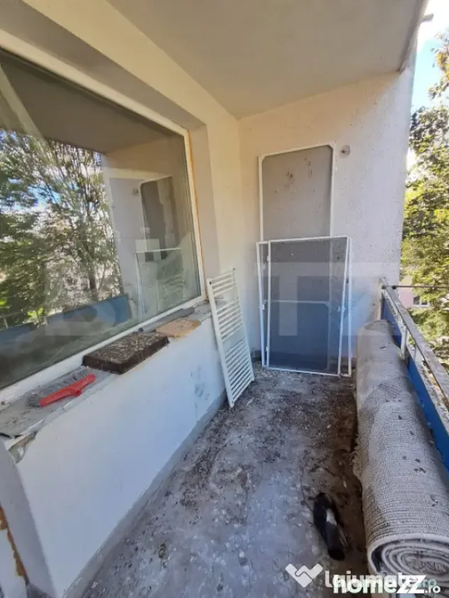 Apartament 2 camere, 52 mp, balcon, renovări esențiale, Mu - Targu Mures (Mures)