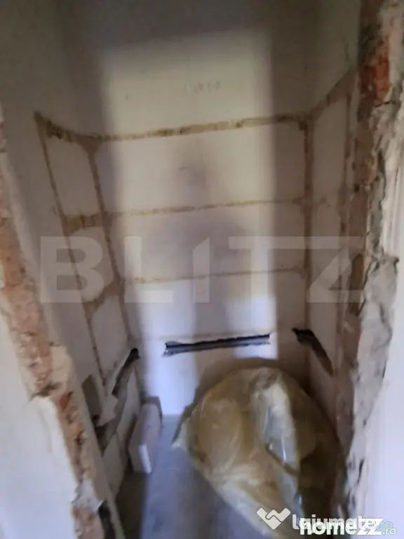 Apartament 2 camere, 52 mp, balcon, renovări esențiale, Mu - Targu Mures (Mures)