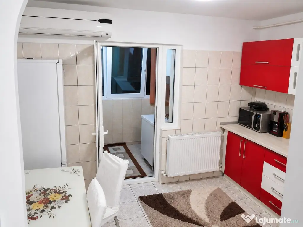 inchiriez apart 3 camere Faleza nord