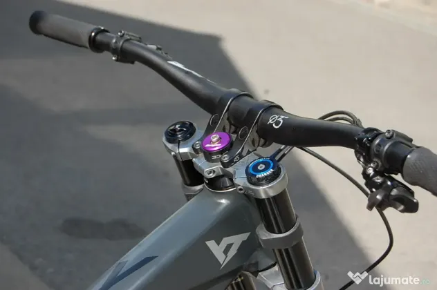 Bicicleta yt tues 2021