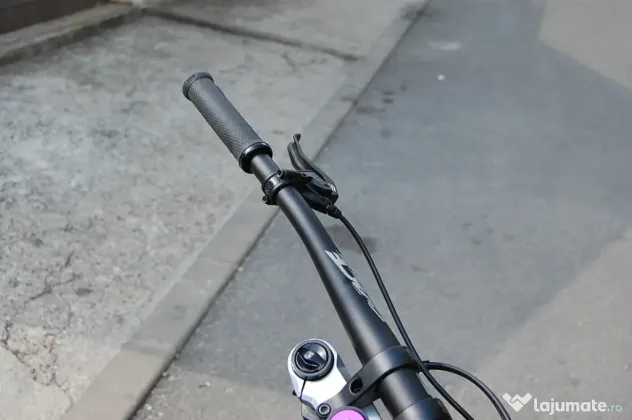 Bicicleta yt tues 2021