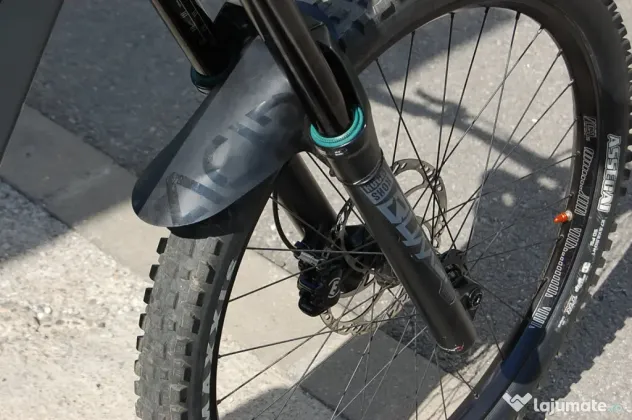 Bicicleta yt tues 2021