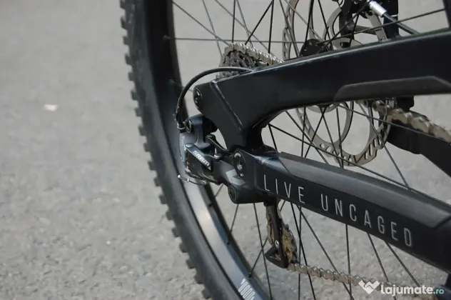 Bicicleta yt tues 2021