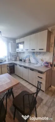Apartament cu 3 camere 