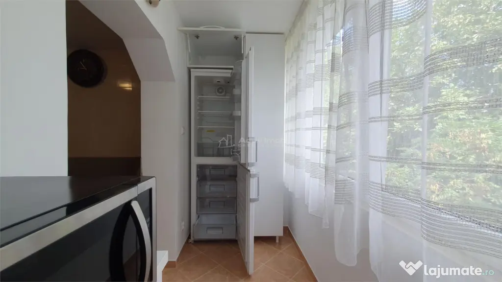 - Apartament 3 camere - Etaj 2 - Burdujeni - Cuza Voda 2 - Suceava (Suceava)