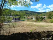 Teren intravilan, 1.345 mp, zona Stejeris