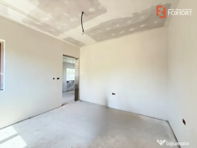 Duplex cu 5 camere, 117 mp utili si 348 mp teren, de vanzare - Sacalaz (Timis)