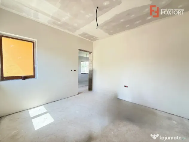 Duplex cu 5 camere, 117 mp utili si 348 mp teren, de vanzare - Sacalaz (Timis)