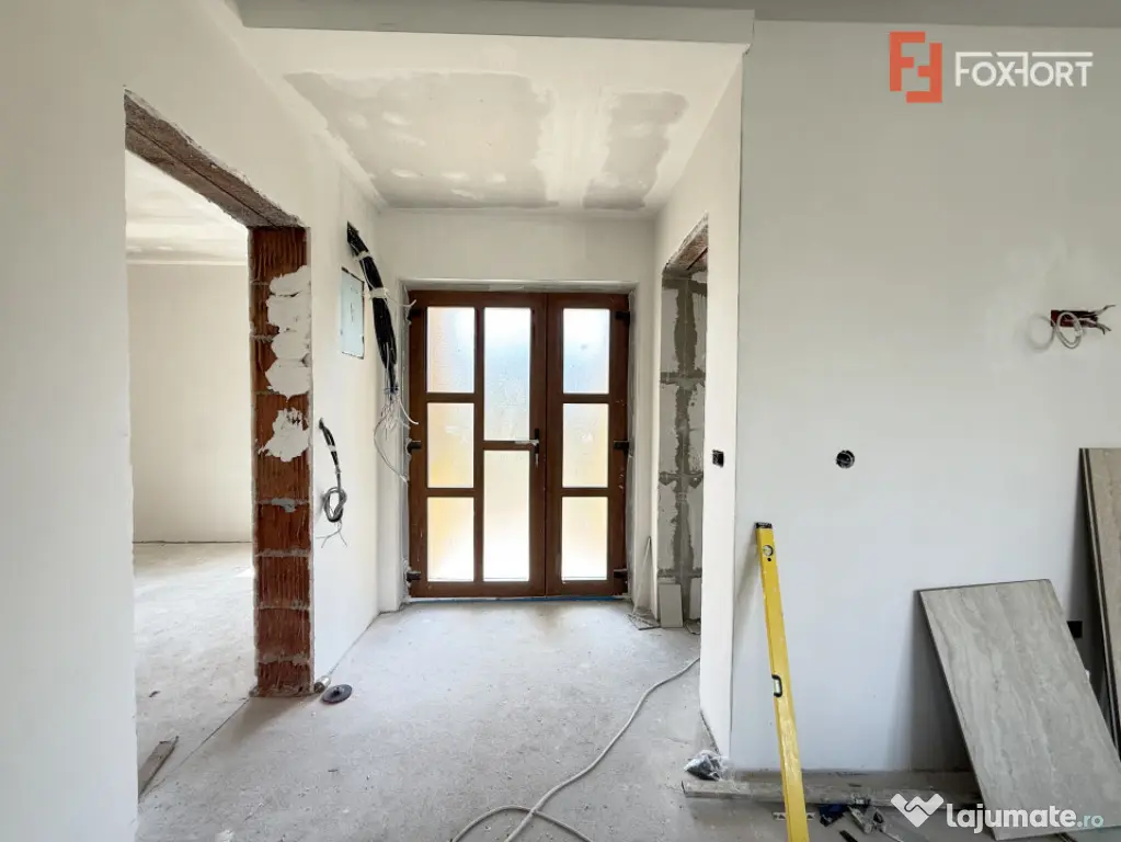 Duplex cu 5 camere, 117 mp utili si 348 mp teren, de vanzare - Sacalaz (Timis)
