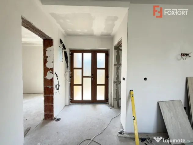 Duplex cu 5 camere, 117 mp utili si 348 mp teren, de vanzare - Sacalaz (Timis)
