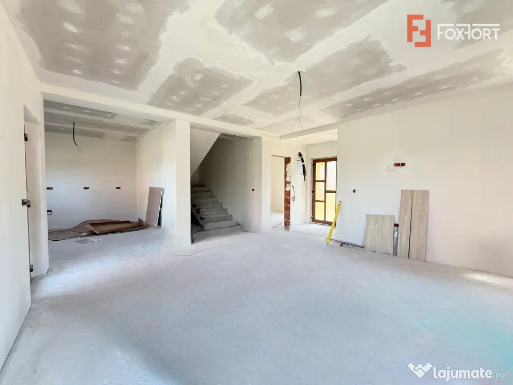 Duplex cu 5 camere, 117 mp utili si 348 mp teren, de vanzare - Sacalaz (Timis)