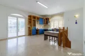 Domeniu privat 5.000 mp, cu reședință de 625 mp și piscină, Corbeanca 