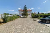 Domeniu privat 5.000 mp, cu reședință de 625 mp și piscină, Corbeanca 
