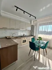 Apartament 3 camere de închiriat pe termen lung în zona Co