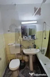 Apartament 3 camere zona Brancoveanu 